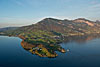 Foto 162: Die Rigi mit der Landzunge Hertenstein im Vordergrund..