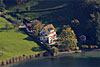 Foto 509: Herrschaftshaus am See.
